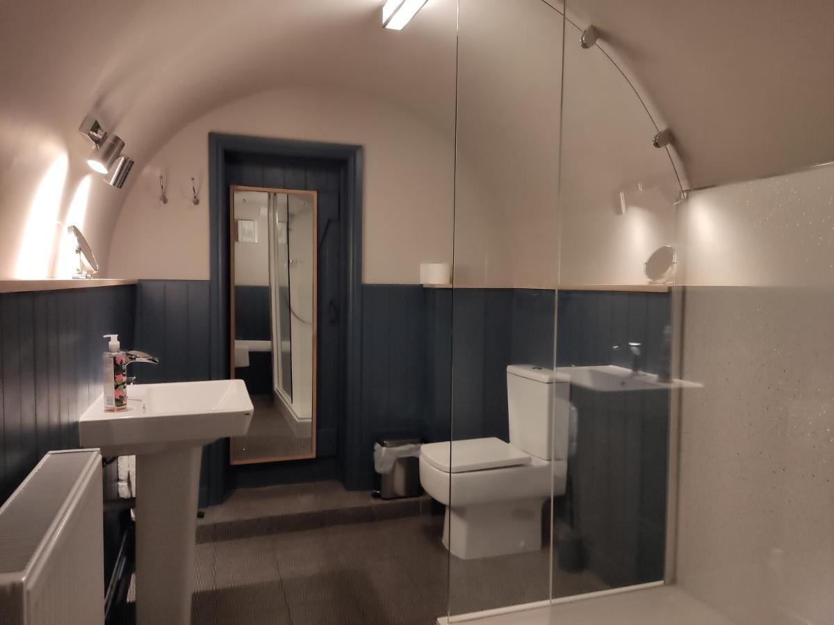 Beautiful Quiet Room In The Heart Of Holmfirth Buitenkant foto